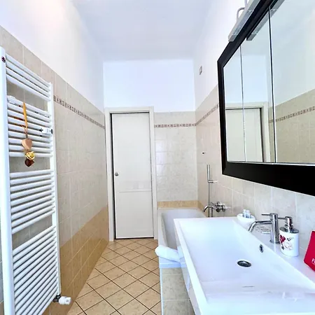 شقة Kibilu - Family Space In Bright & Large فاريسّي